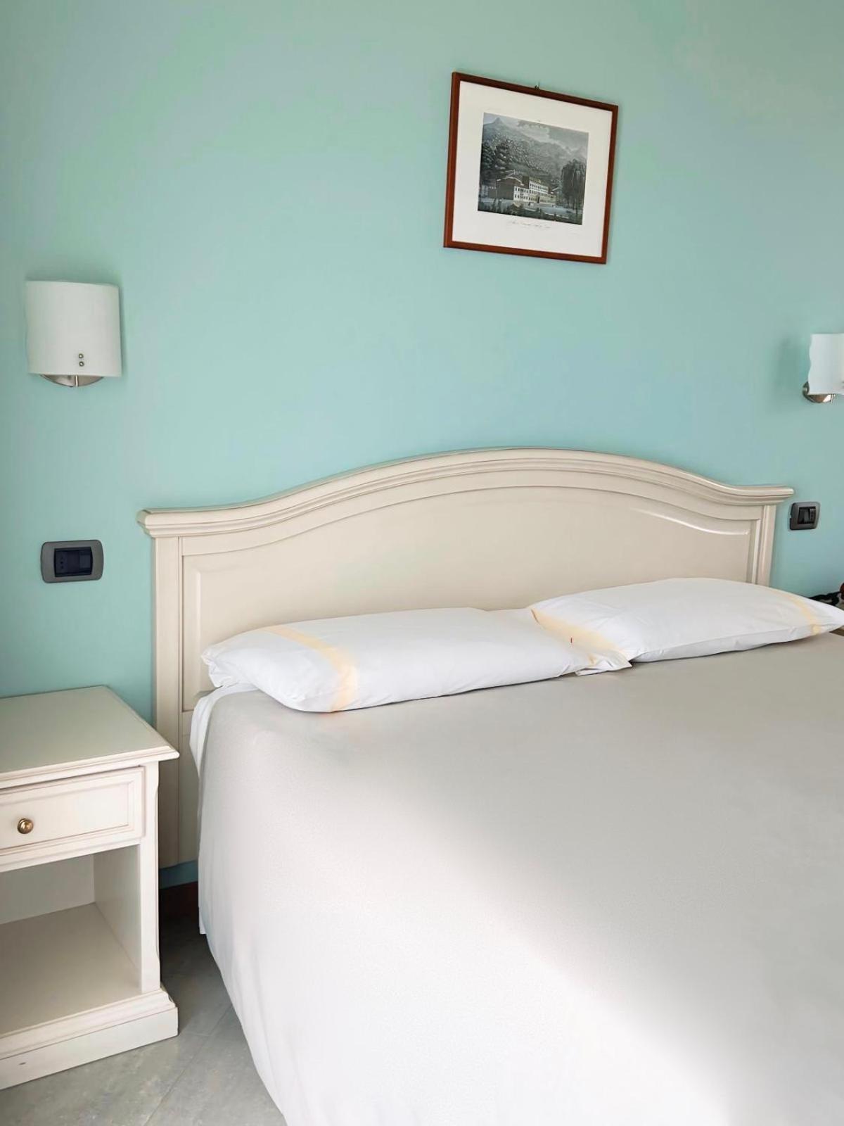Hotel Sole Сан-Сиро Экстерьер фото